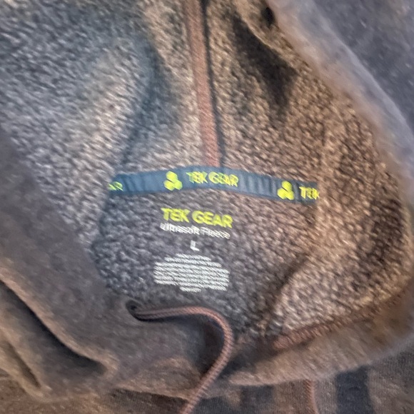 Nice used Tek Gear size large - Picture 2 of 2